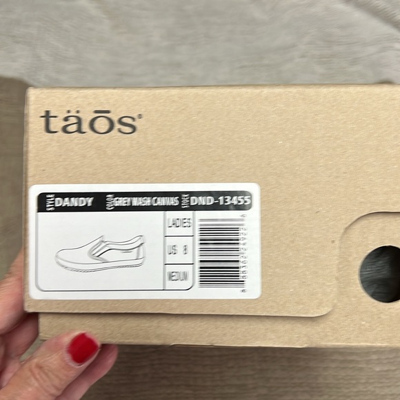 Taos grey wash canvas Dandy slip on, sz 8M , NWT - Picture 6 of 6